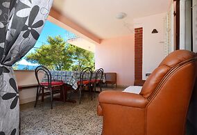 A - Large apt With big Terrace, Next to the Beach