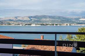 A1 Large apt With the big Terrace & Great sea View