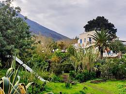 Impeccable 1-bed House in Stromboli