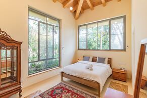 Unique Country House In Central Israel