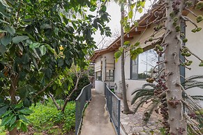 Unique Country House In Central Israel