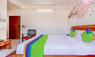 Treebo Atithi Comforts, 1 Km From Nisargadhama Forest