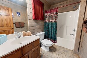 Hey Diddle Diddle 3 Bedroom Cabin by RedAwning