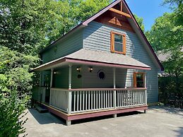 Hey Diddle Diddle 3 Bedroom Cabin by RedAwning