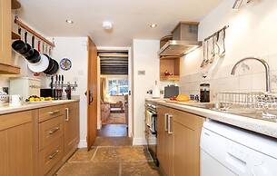 Ingleton - 2 Bed Cottage - Sleeps 4 - Pet Friendly