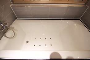 Busan Deokcheon Den Basta Hotel