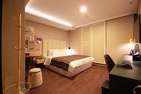 Busan Deokcheon Den Basta Hotel