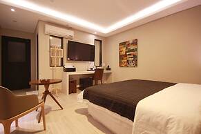 Busan Deokcheon Den Basta Hotel