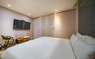 Busan Deokcheon Den Basta Hotel