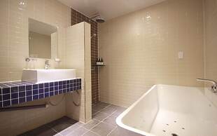 Busan Deokcheon Den Basta Hotel