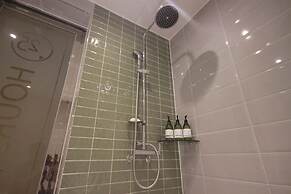 Busan Deokcheon Den Basta Hotel