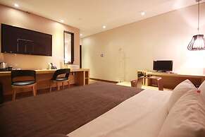 Busan Deokcheon Den Basta Hotel