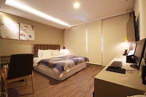 Busan Deokcheon Den Basta Hotel