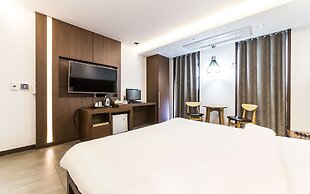 Incheon Ali Suite Hotel