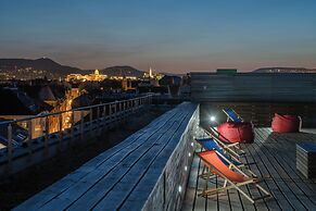 Dean's Home Budapest