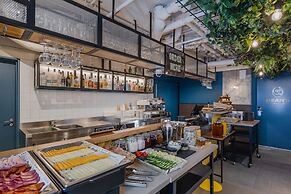 Dean's Home Budapest