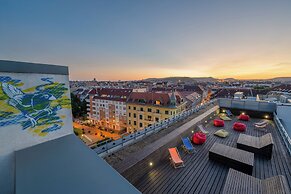 Dean's Home Budapest