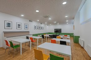 Dean's Home Budapest