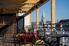 Dean's Home Budapest