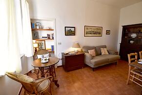 La Casa Toscana - Apt Castello 7 km by the sea