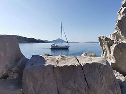 Stunning 1-bed Apartm. Near the Beach in M. Lošinj