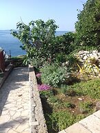 Stunning 1-bed Apartm. Near the Beach in M. Lošinj