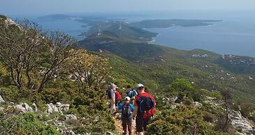 Stunning 1-bed Apartm. Near the Beach in M. Lošinj