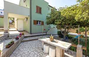 Stunning 1-bed Apartm. Near the Beach in M. Lošinj