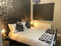 Time is Now! Beautiful Apartment in York