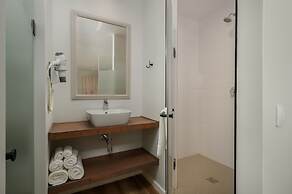 Paxton Luxury Apartments