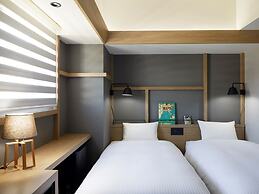 Lamp Light Books Hotel Sapporo