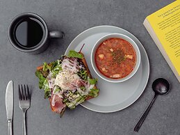 Lamp Light Books Hotel Sapporo