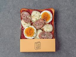 Lamp Light Books Hotel Sapporo