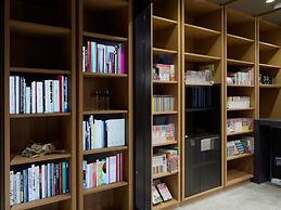 Lamp Light Books Hotel Sapporo