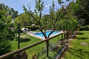 Antinoro Apartments