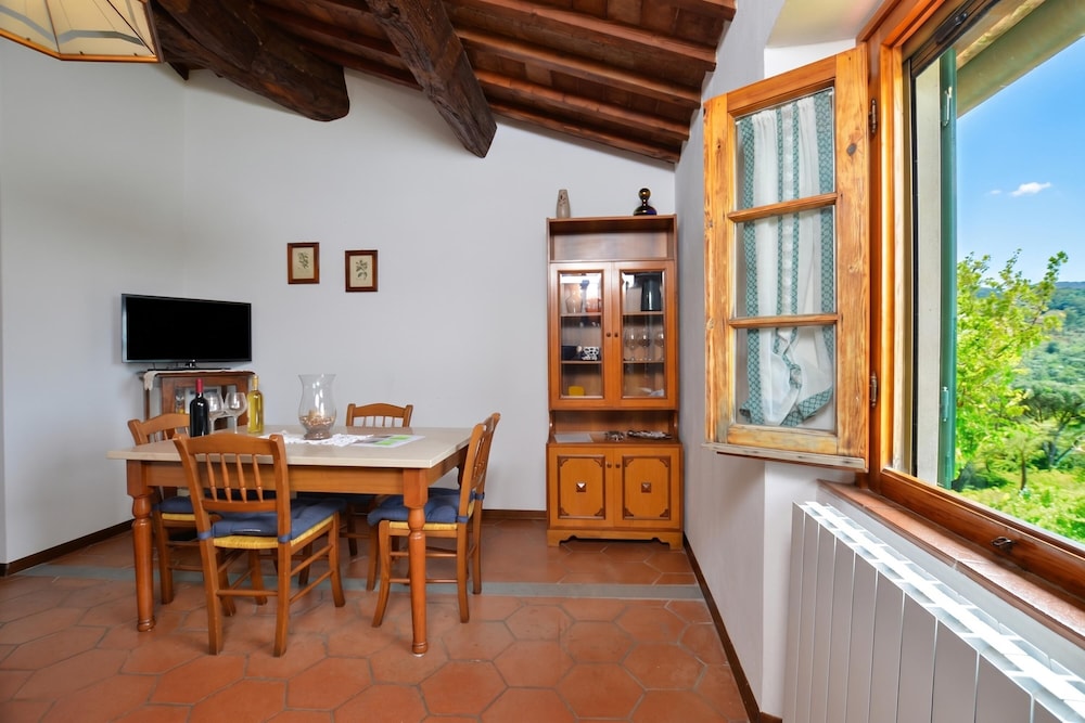 Antinoro Apartments
