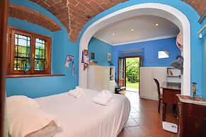 Antinoro Apartments