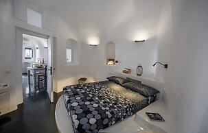 The Luna Cavern 1 Sky Blue