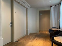 Uma Suites Pau Claris