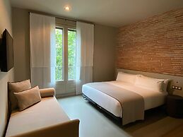 Uma Suites Pau Claris