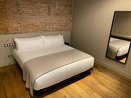 Uma Suites Pau Claris