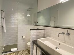 Uma Suites Pau Claris