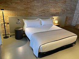 Uma Suites Pau Claris