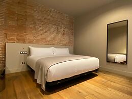 Uma Suites Pau Claris