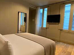 Uma Suites Pau Claris