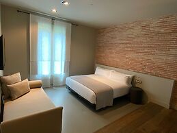 Uma Suites Pau Claris