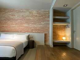 Uma Suites Pau Claris