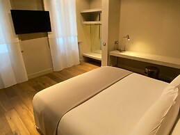 Uma Suites Pau Claris