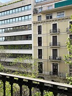 Uma Suites Pau Claris