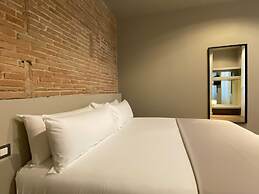 Uma Suites Pau Claris